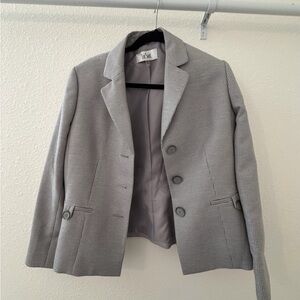 Le Suit Elegant Gray Blazer